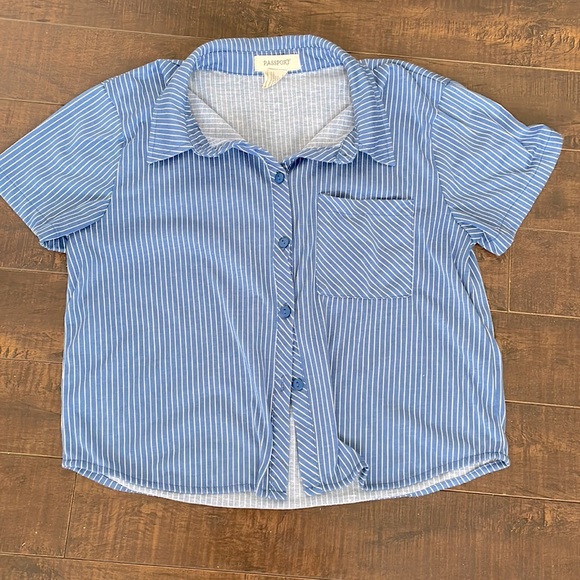 Blue and white shirt - Picture 1 of 1